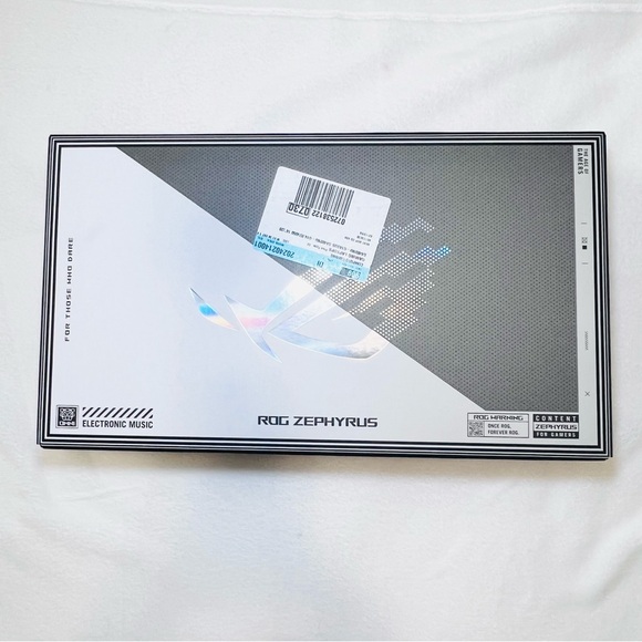 ASUS - ROG Zephyrus G14 14” Gaming Laptop - Moonlight White - SEALED - Picture 3 of 9